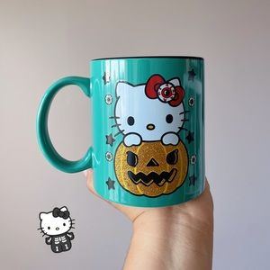 NEW Halloween hello kitty mug